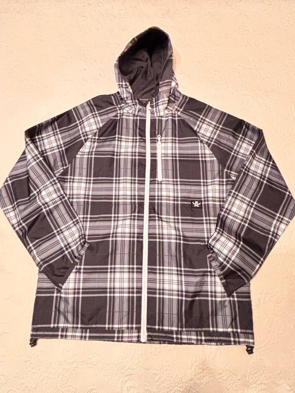 DC Shoes Men’s Black and White Windbreaker Jacket Raincoat Size XL